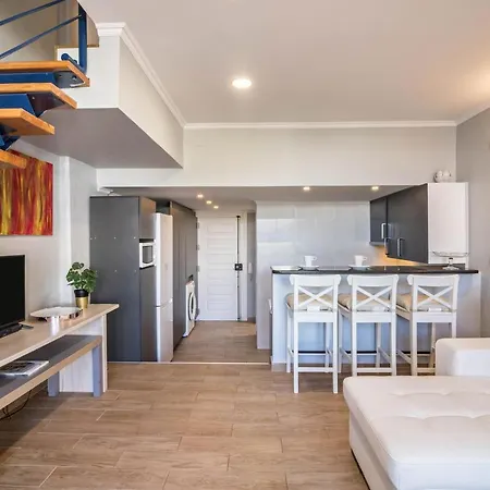 T2 Duplex Com Piscina Apartment *